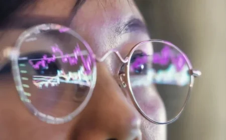 Wall Street Predicts Palantir Stall, While This AI Stock Soars 40% by 2026