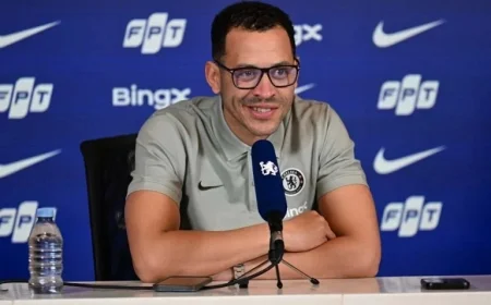 Liam Rosenior Reveals Chelsea Squad Updates Before Arsenal Clash