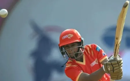 WPL 2026: Gujarat Giants’ Anushka Sharma Temporarily Benched Due to Minor Injury