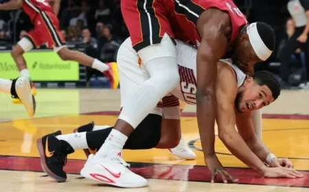 Devin Booker Faces Injury Scare After Awkward Fall for Suns