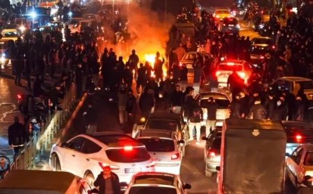 Trump Backs Iranian Protesters; Rights Group Reports 2,000 Deaths