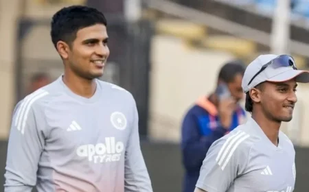 India Struggles as New Zealand Strikes in 2nd ODI Middle Overs