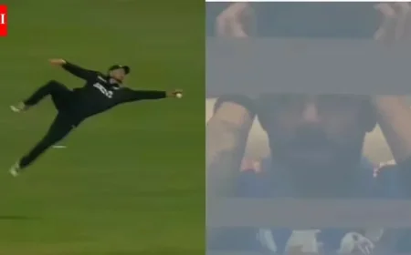 Glenn Phillips Amazes at Point; Virat Kohli Left Stunned in IND vs NZ Match