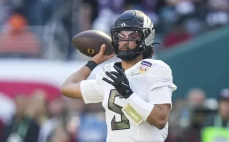 Dante Moore to Stay at Oregon, Skipping 2026 NFL Draft After Raiola Transfer