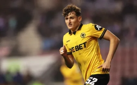 Holman Joins Swindon Town’s Under-21 Team