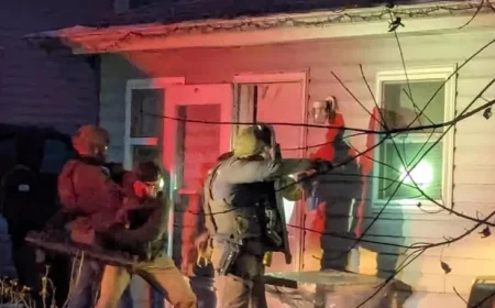 Federal Agents Execute Warrant in Northeast Lincoln, Stirring Bystander Outrage