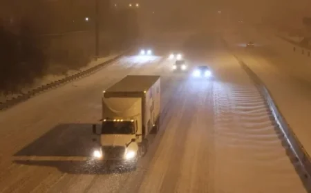 Major Winter Storm Strikes Toronto: Follow Live Updates