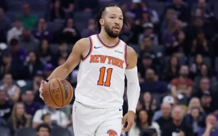 Jalen Brunson Exits Game Early Due to Ankle Injury