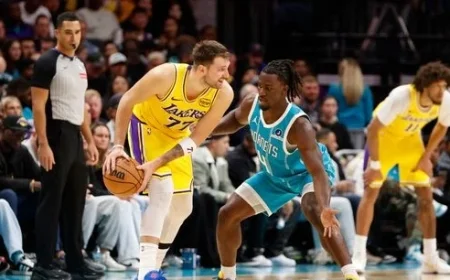 Lakers Aim to Extend Winning Streak Against Hornets