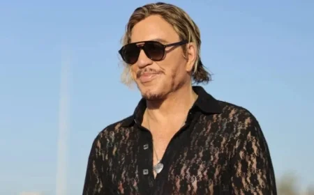 Mickey Rourke Advises GoFundMe Donors to Request Refunds