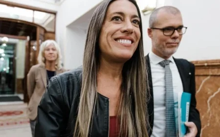 Junts Opts Out of Sánchez’s Party Talks: “Photo Unnecessary”