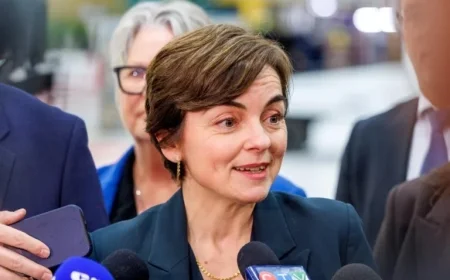 Fréchette Prepares to Step Down as Minister in Legault Succession