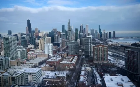 Snow Forces Ground Stop at Chicago O’Hare Airport