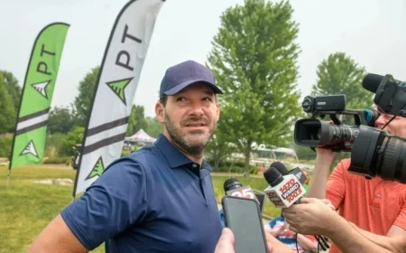 Tony Romo Secure in CBS Commentary Role