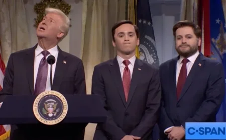 SNL’s Trump Unveils ‘Cabinet of Curiosities’ Amid Venezuela Attack and ICE Raids