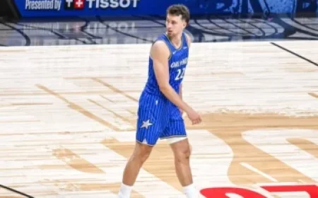 Stars Clash With Lightning: Game Day Essentials