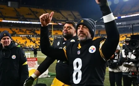 Steelers Consider Welcoming Aaron Rodgers Back, Players Praise Veteran QB