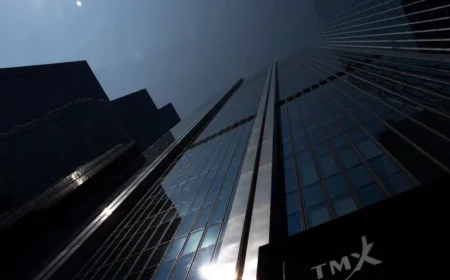 Trump’s Tariff Threats Rattle Global Markets, TSX Drops