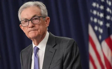 Fed Chair Powell to Attend Supreme Court Session on Cook Case: Report