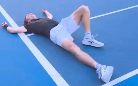 Cult Hero Defeated as Star Collapses