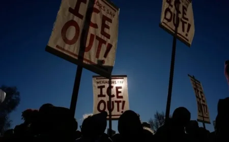 Minnesota Faces Intense Battle to Challenge ICE Authority