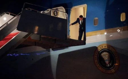 Air Force One with Trump to Davos aborts flight over electrical issue