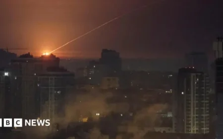 Russian Strikes Leave Ukraine’s Parliament and Kyiv Without Heating