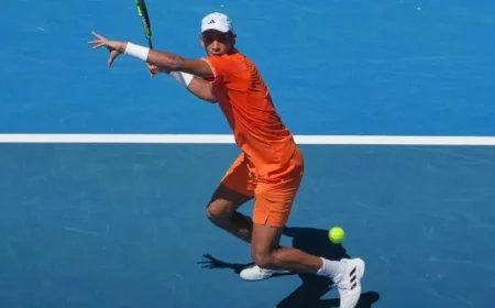 Shapovalov and Mboko Advance at Australian Open