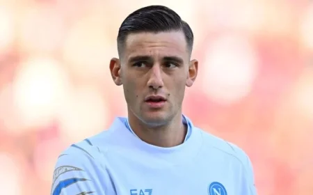 Nottingham Forest Near Loan Deal with Napoli for Lorenzo Lucca