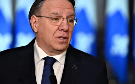 Referendum vs. Autonomism: Who Fears Failure Most?