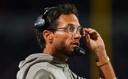 Tyreek Hill, Two Dolphins May Join Mike McDaniel at Chargers