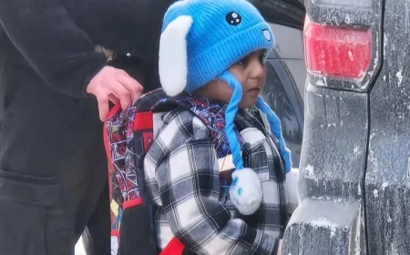 Column | The Disturbing Impact of a Child’s Photo Held by ICE