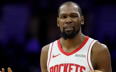 Kevin Durant Confronts Fans Over Fake Criticism of Rockets