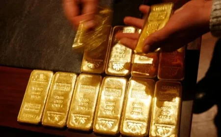 Retail Traders Flock to Gold, Silver Amid ‘Sell America’ Fears