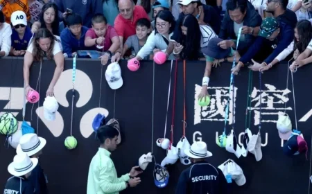 Alcaraz, Gauff, Sabalenka Advance Further in Australia Open