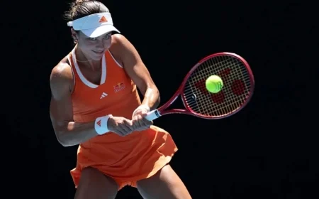 Jovic Dominates Putintseva in 53 Minutes to Reach First Grand Slam Quarterfinal