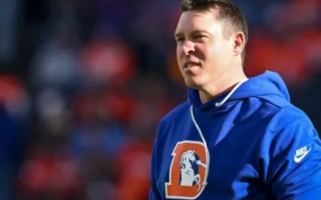 Packers and Broncos Show Mutual Interest in Jim Leonhard