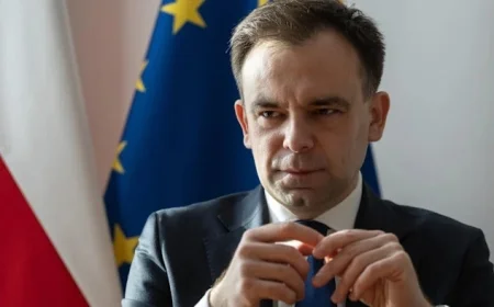 Poland Rethinks Eurozone Entry Amid Economic Surge