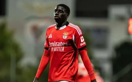 Benfica Reveals Surprising Lineup for Estrela Clash