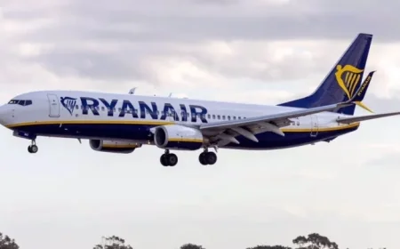 Ryanair Urges Passengers to Avoid Wearing Popular Clothing on Flights