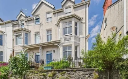 Victorian Townhouse Overlooking Menai Strait Listed for £419,950