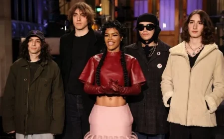 SNL Envisions Trump-Centric Award Show in New Sketch