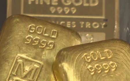 Gold Soars to $5,000 an Ounce Amid Prolonged Global Turmoil