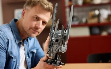 Lego Unveils Charming Dark Lord in New Lord of the Rings Set