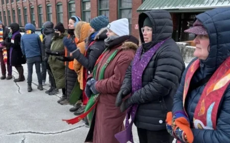 Westbrook Residents Unite to Protect Local Workers from ICE