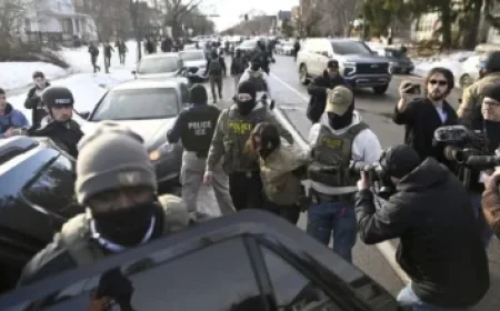 Philip Glass Withdraws World Premiere from Kennedy Center Performance