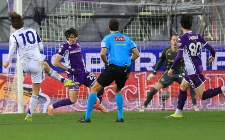 Como Triumphs with Comeback Against Fiorentina, Faces Napoli in Quarterfinals