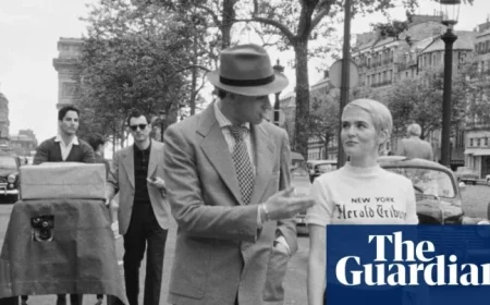 Zoey Deutch Discusses Portraying Jean Seberg in Godard’s Classic ‘Breathless’