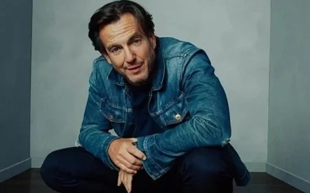 Bradley Cooper and Will Arnett Excel in Divorce Comedy
