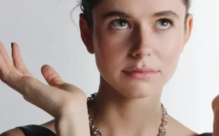 Alison Oliver Shines in Emerald Fennell’s ‘Wuthering Heights’ Adaptation